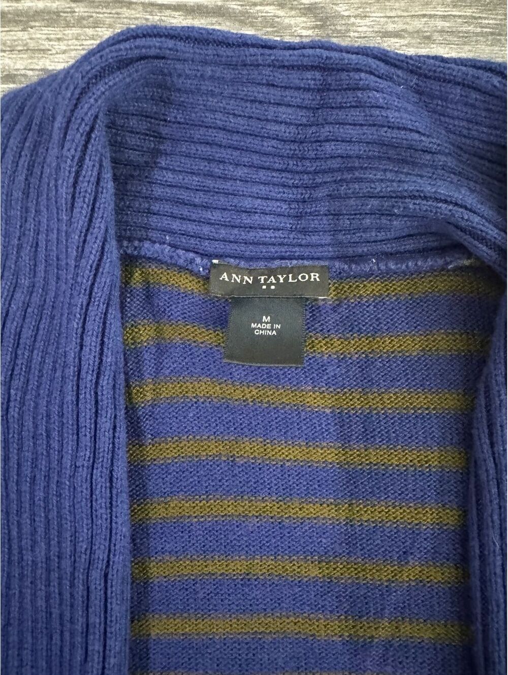 Vintage Y2K Ann Taylor Striped Cardigan Sweater | Size Medium | Very Good - Picture 2 of 4